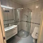 Sentralt Hus Med Egen Parkering Appartamento